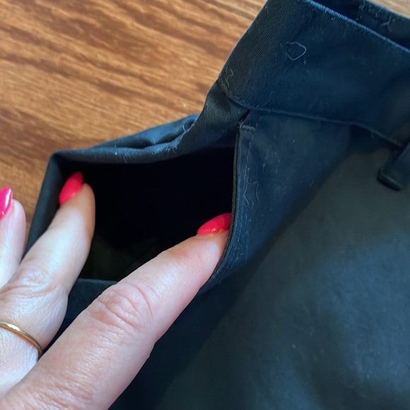 EDDIE BAUER classic black COTTON women’s shorts 4 inch inseam zipped 4 pockets 8 - Picture 6 of 9